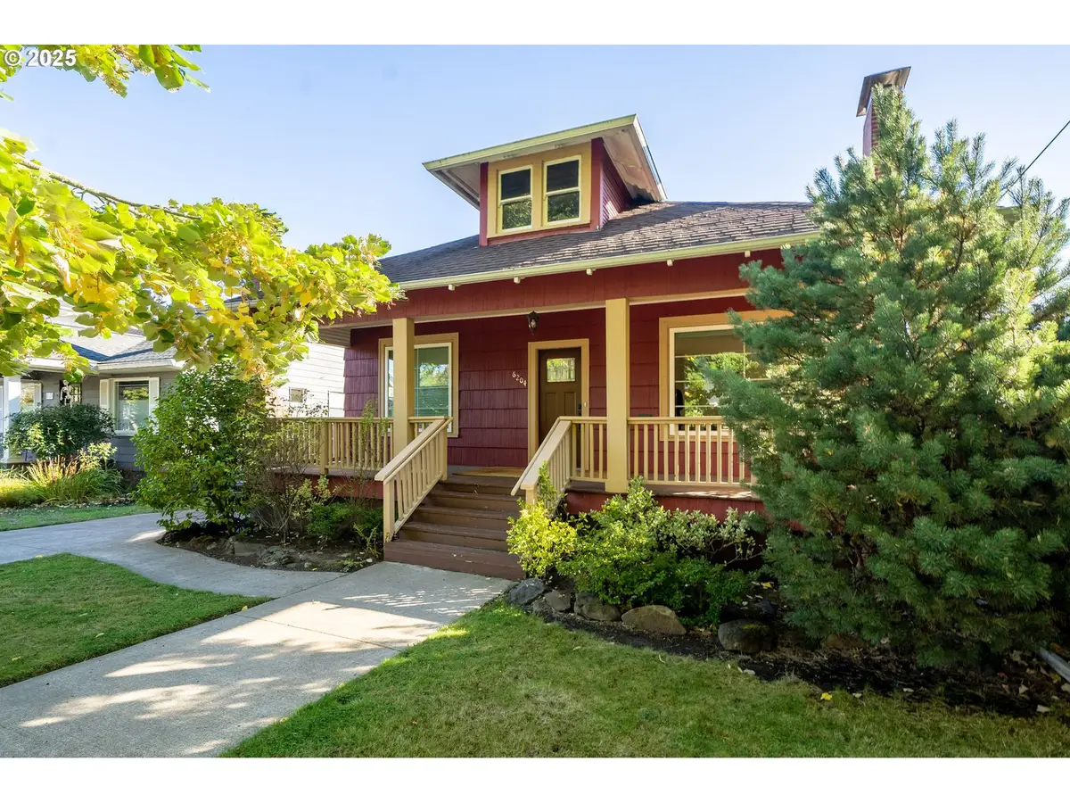6204 SE 19th Ave, Portland, OR 97202 - Image #1