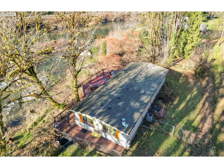 11425 E Mapleton Rd, Mapleton, OR 97453 - Image #2