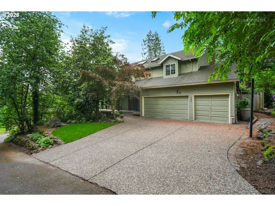 6523 SW Moonshadow Ct, Portland, OR 97223 - #2