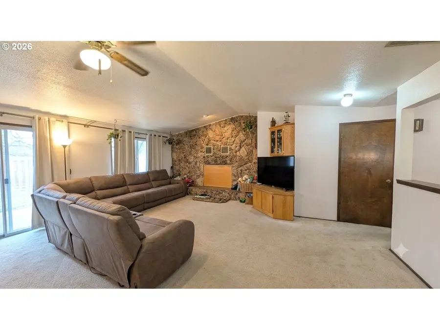 400 S 22nd St, Cottage Grove, OR 97424 - #2