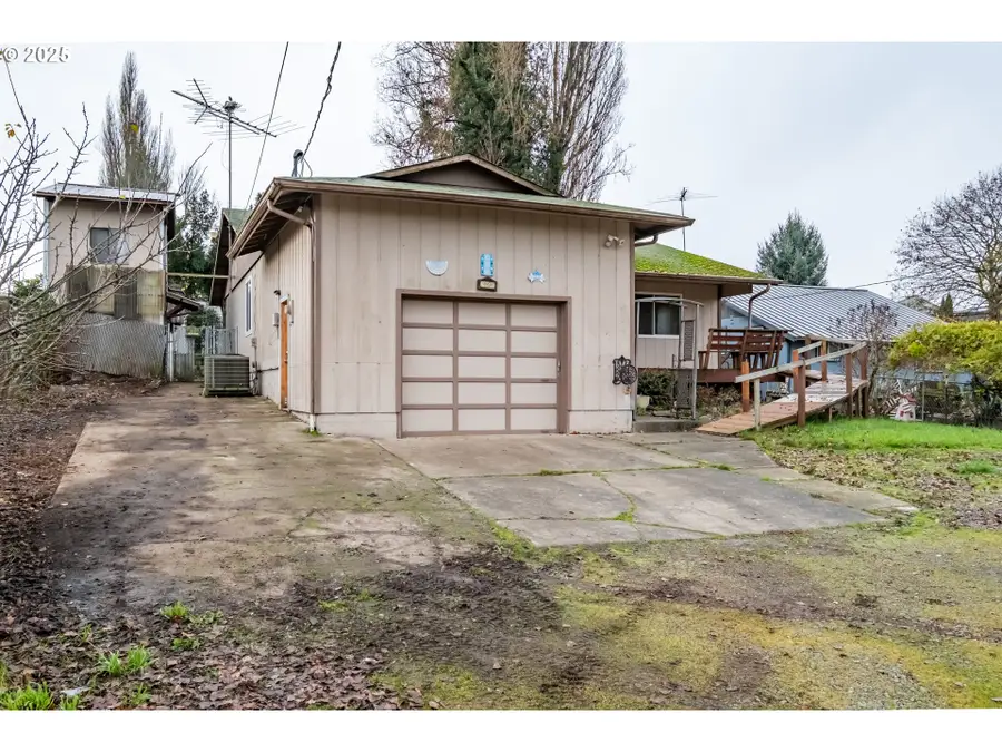 4454 York Ave Ne, Salem, OR 97305 - Image #2
