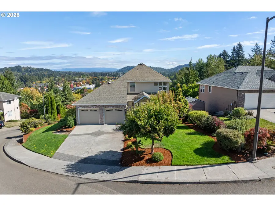 16436 SE Meadowland Ct, Portland, OR 97236 - #3
