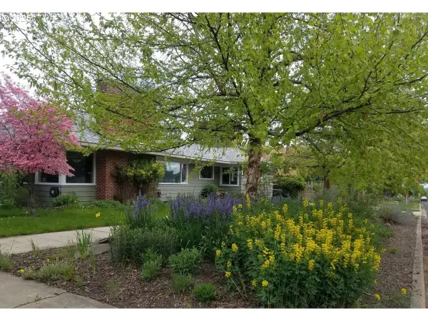 1501 Cedar St, LaGrande, OR 97850