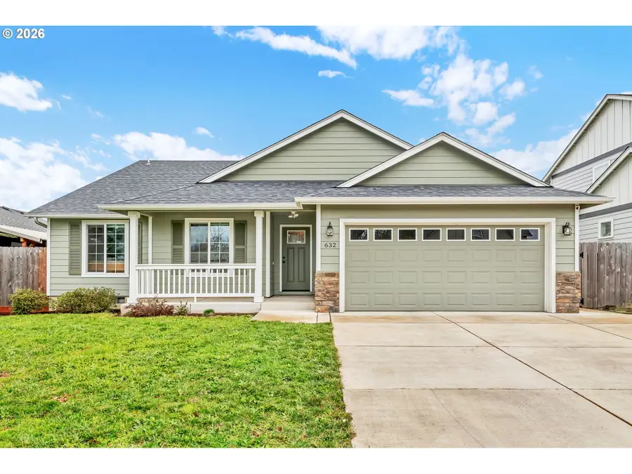 632 N 5th St, Creswell, OR 97426 - #2