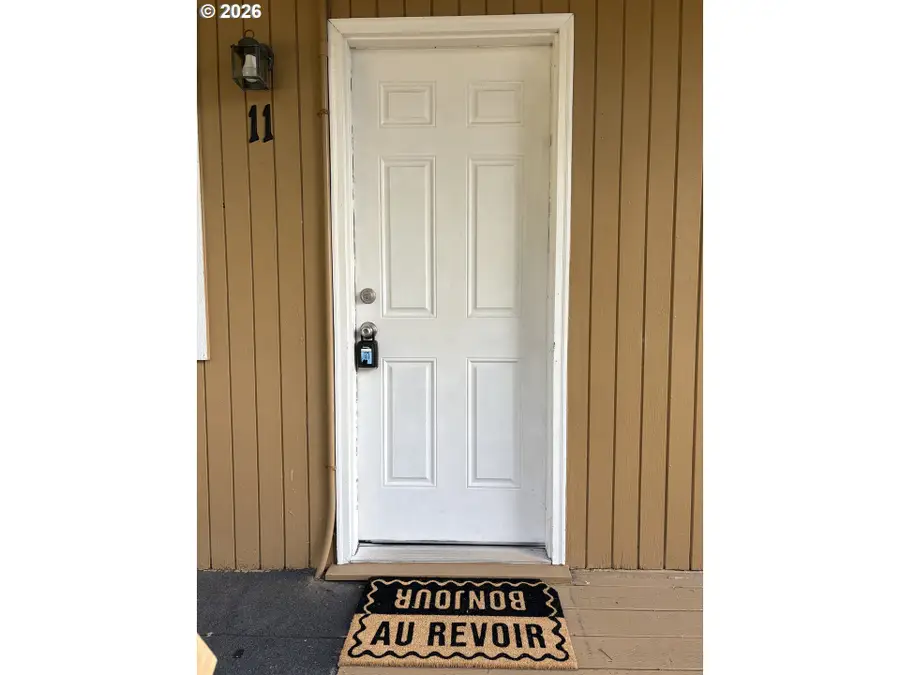 1260 10th St #11, Florence, OR 97439 - #2