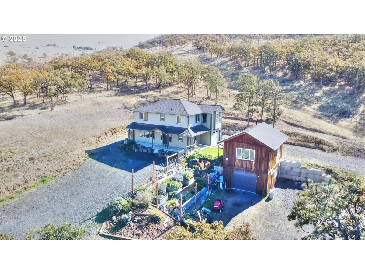 1272 Oak Hill Dr, Chenoweth, OR 97058 - Image #1