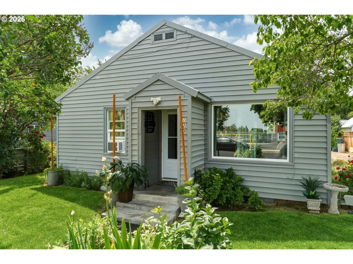 120 SE 11th Ave, Milton Freewater, OR 97862 - #1