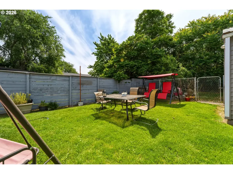 120 SE 11th Ave, Milton Freewater, OR 97862 - #2