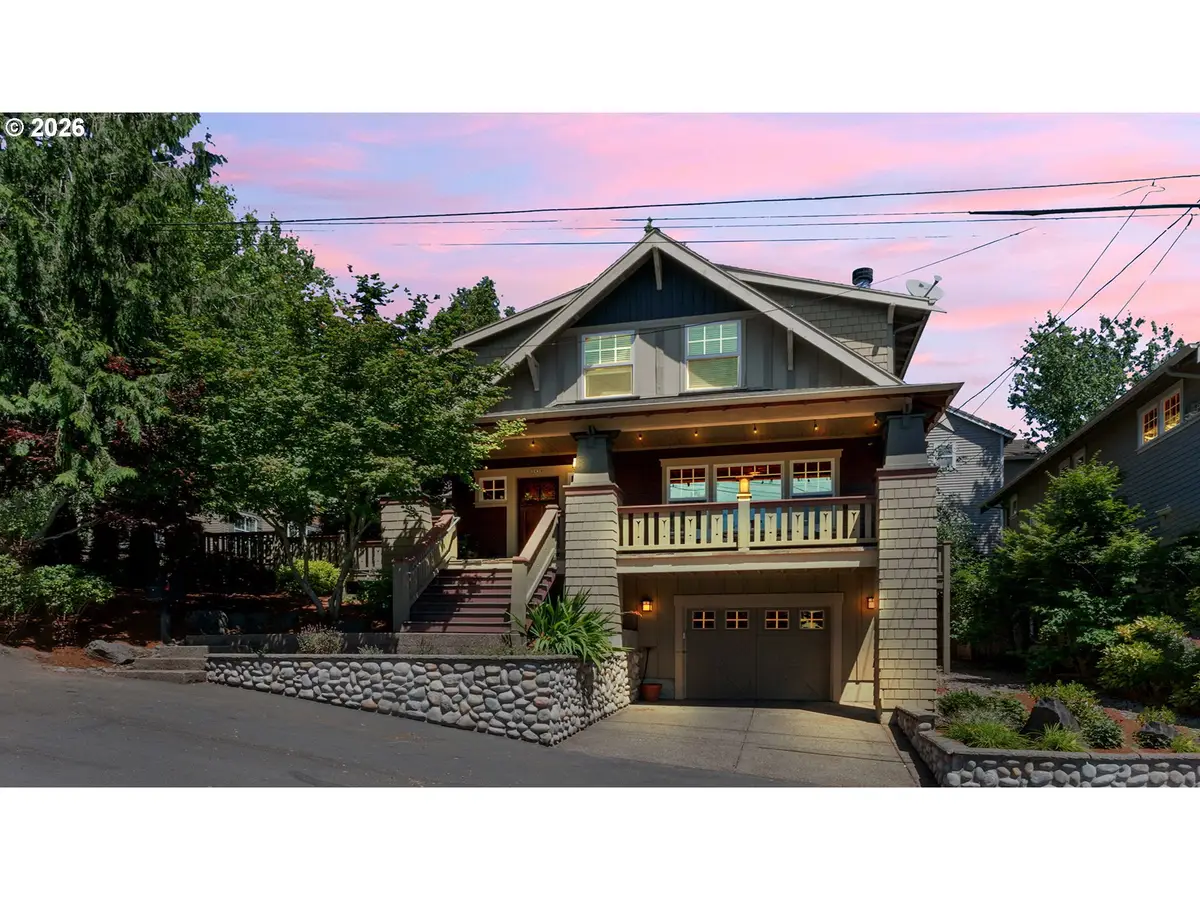2939 SW Custer St, Portland, OR 97219 - #1