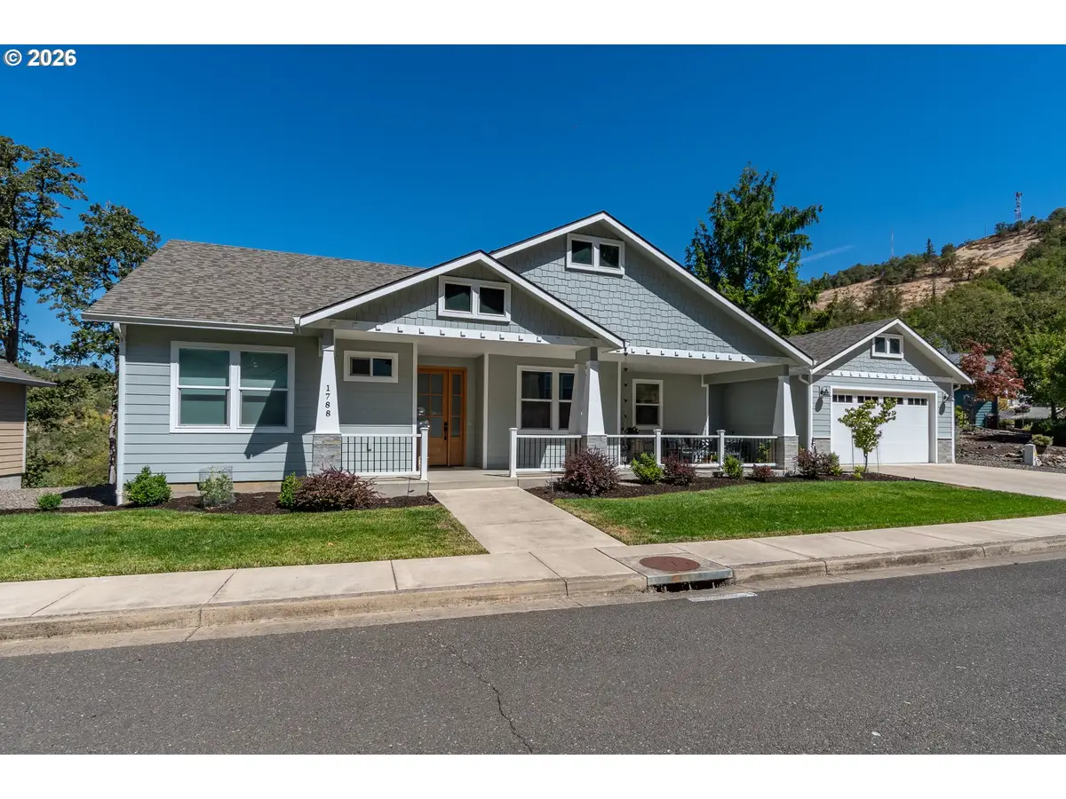 1788 NE Reagan Dr, Roseburg, OR 97470 - #1