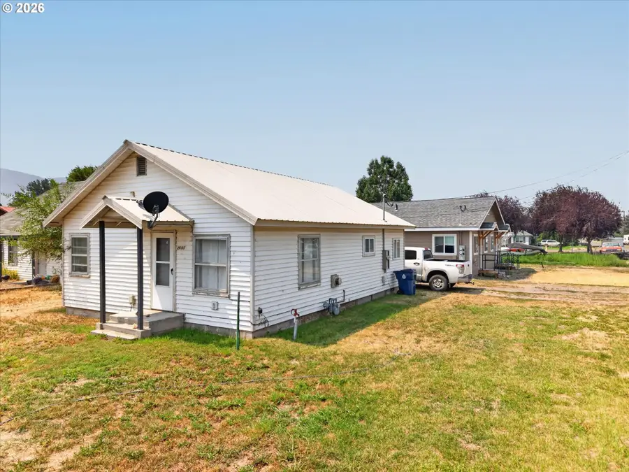 2095 17th St, Baker City, OR 97814 - #2