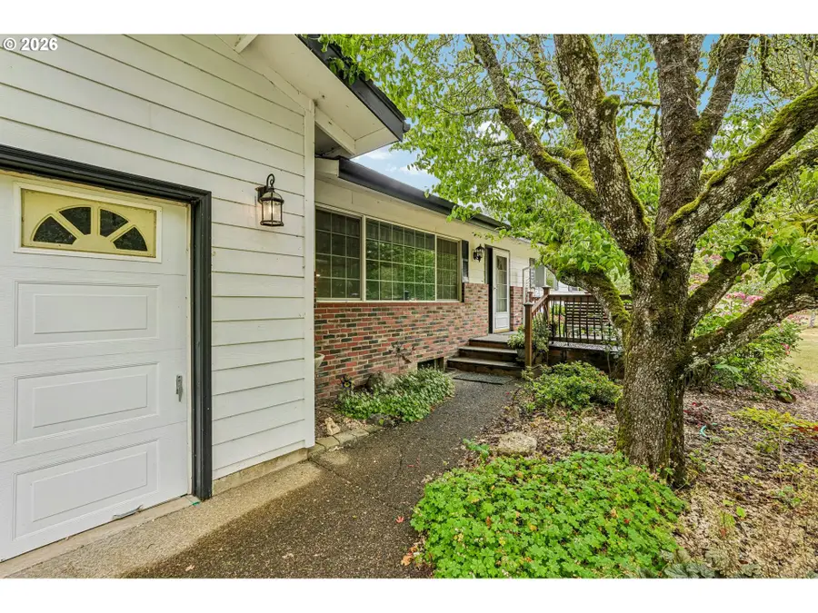 23053 S Redland Rd, Estacada, OR 97023 - #3