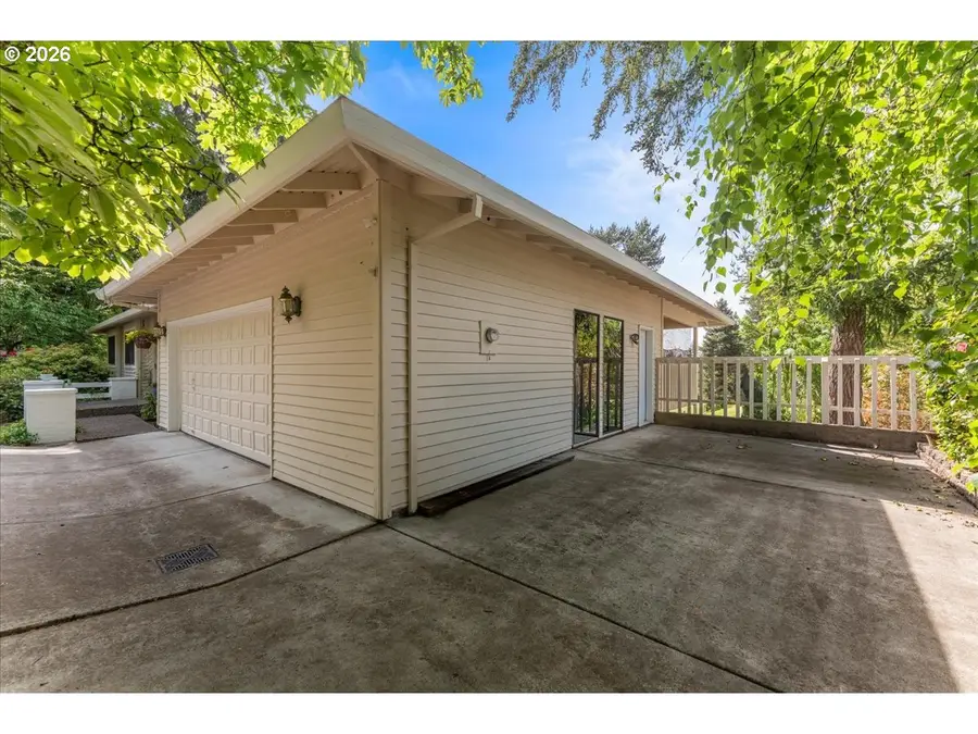 29 Westridge Dr, Lake Oswego, OR 97034 - #3
