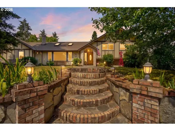 417 Blue Jay Ave, ForestGrove, OR 97116