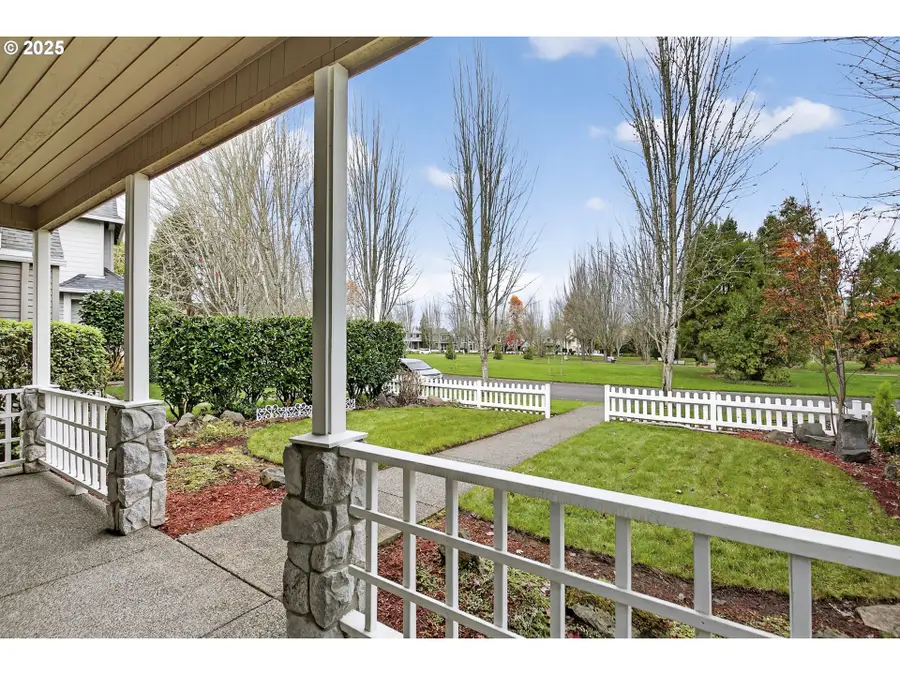 1202 NE Parks Edge Cir, Hillsboro, OR 97124 - #3