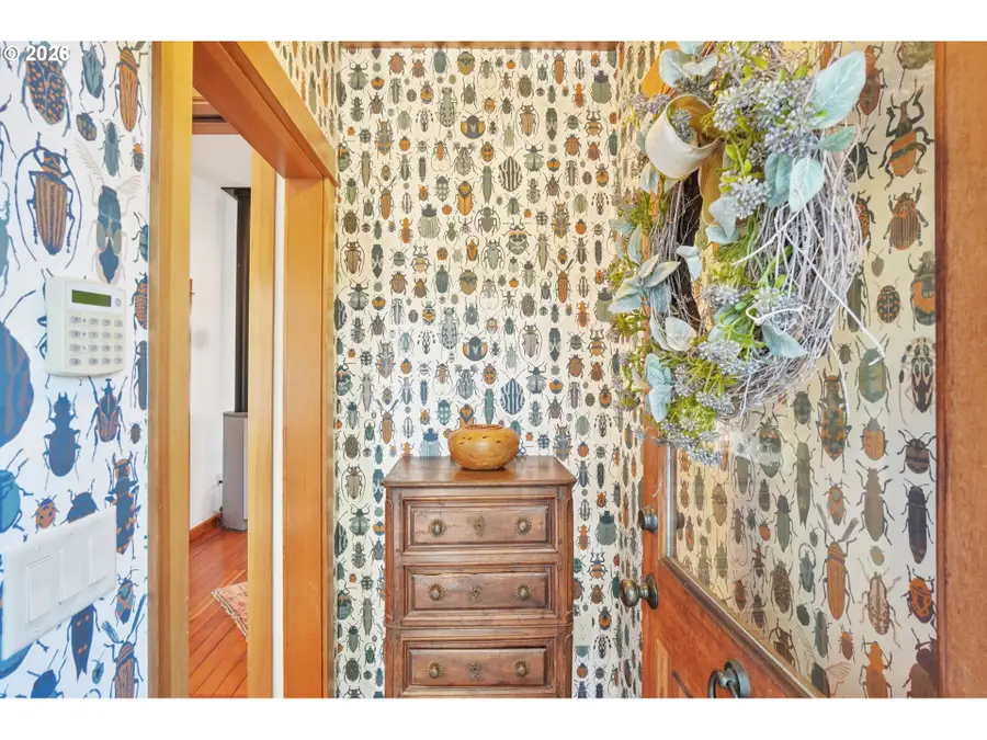 31 S Gibbs St, Portland, OR 97239 - #3