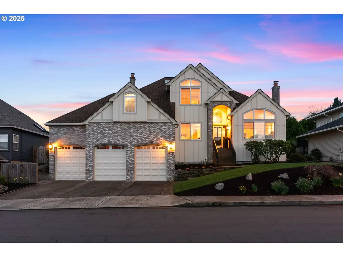 13928 SW Hillshire Dr, Tigard, OR 97223 - Image #1