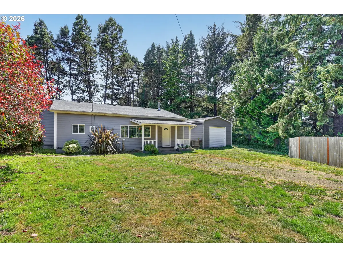 1251 NW Wenger Ln, Waldport, OR 97394 - #1