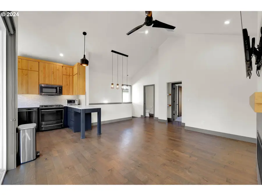 1909 Elkhorn Dr, Eugene, OR 97408 - Image #3