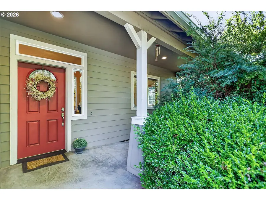 1663 5th St, Hood River, OR 97031 - #2