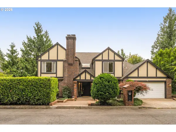 2636 SW 64th Pl, Portland, OR 97225
