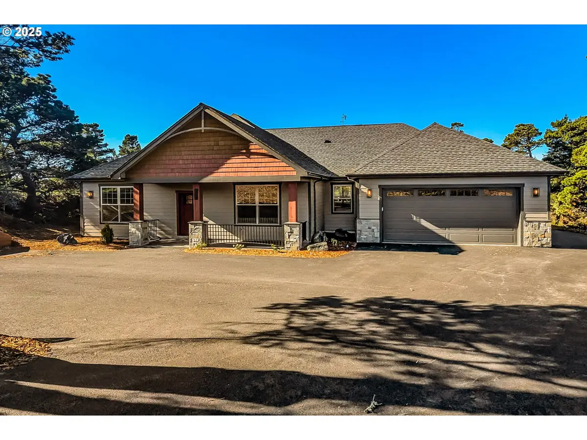5216 Dunewood Dr, Florence, OR 97439 - Image #1