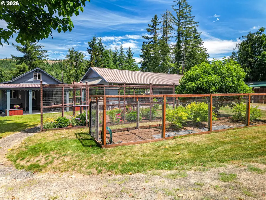81018 Lost Creek Rd, Dexter, OR 97431 - #2