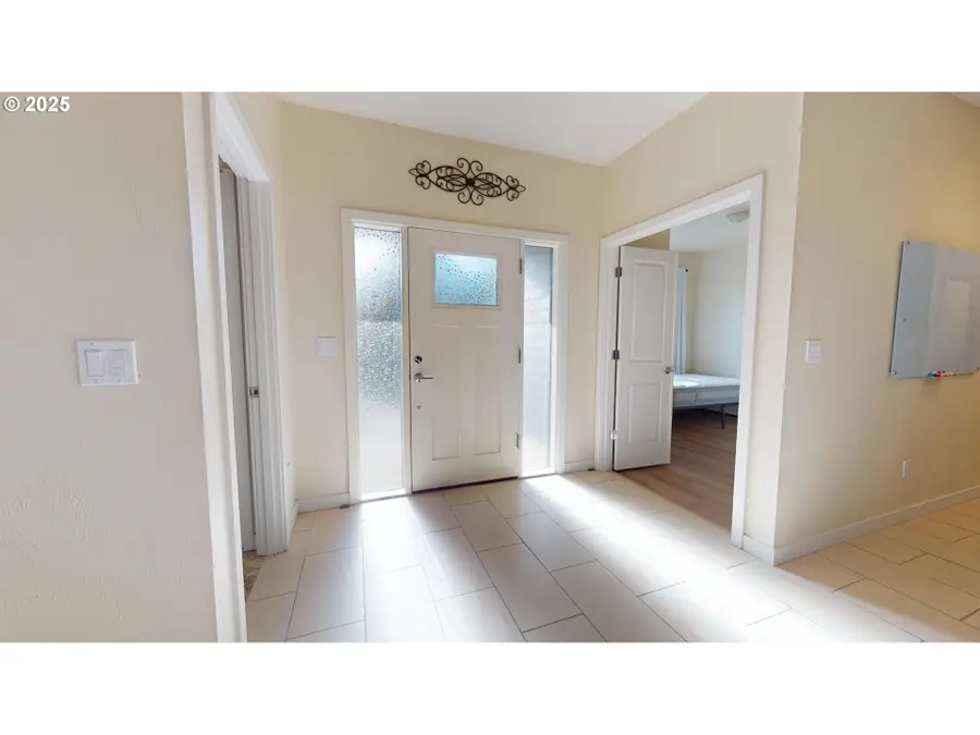 375 Mia Ln, Eugene, OR 97401 - Image #2