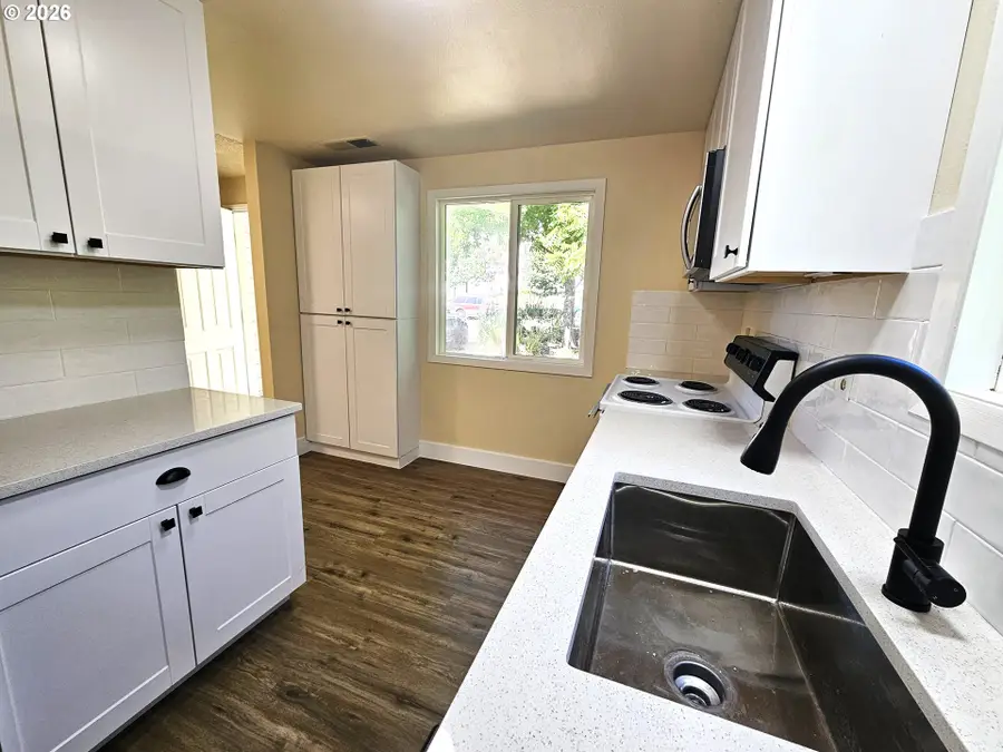 4343 Grant St, West Linn, OR 97068 - #3