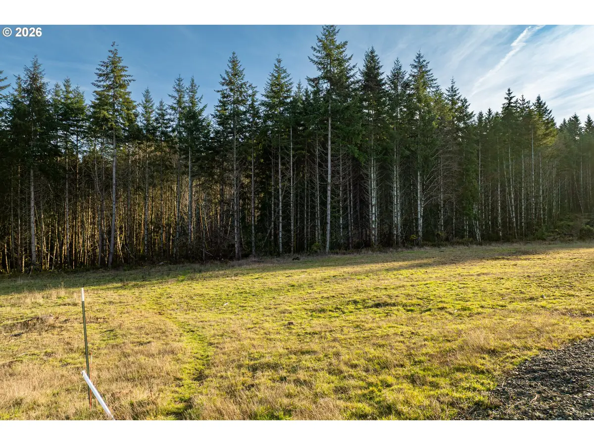 Silverwood Dr #F2, Castle Rock, WA 98611 - #1