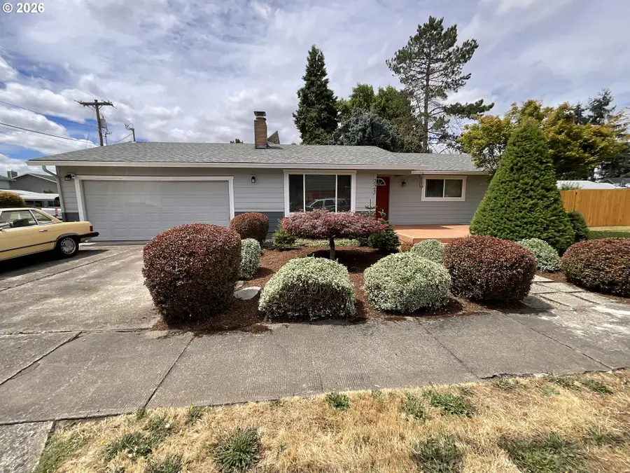 223 N 13th Ave, Cornelius, OR 97113 - #3