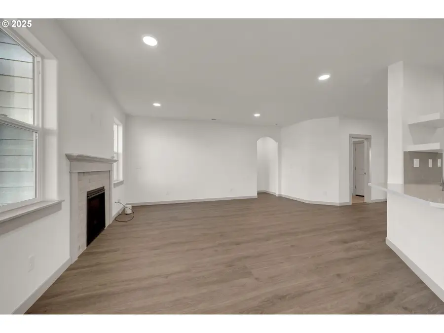 5645 Magnificence Way, Eugene, OR 97402 - Image #2