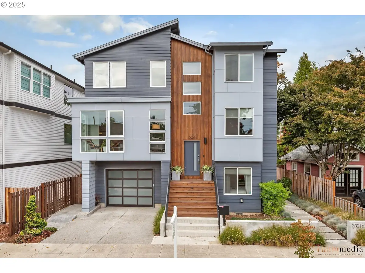 2021 SE Woodward St, Portland, OR 97202 - Image #1