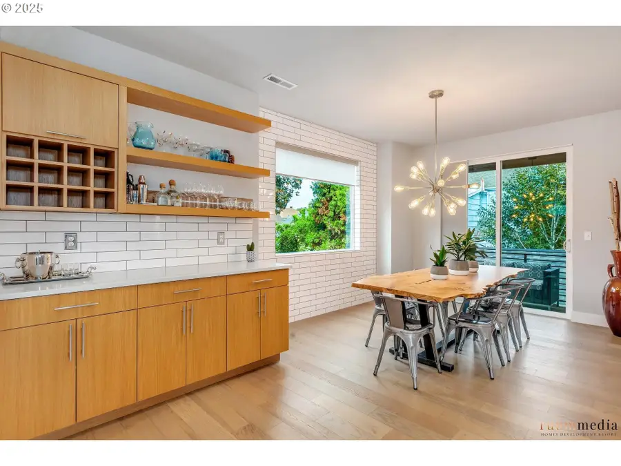 2021 SE Woodward St, Portland, OR 97202 - Image #3