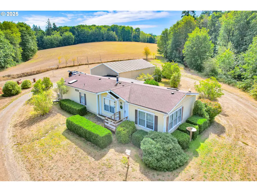 66502 Doetsch Rd, Goble, OR 97054 - Image #2