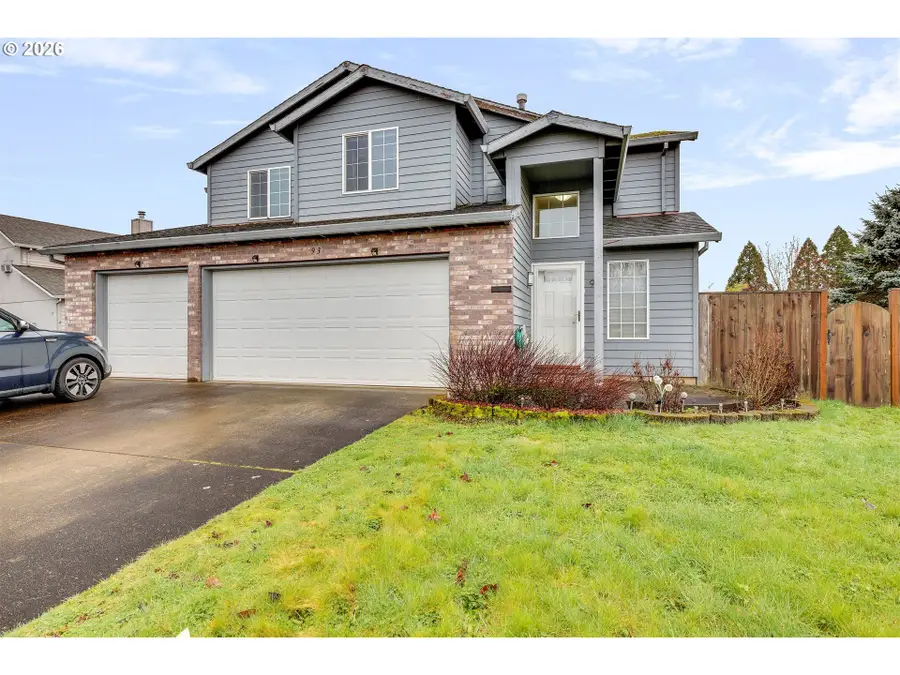 93 Salmon St, Saint Helens, OR 97051 - #3