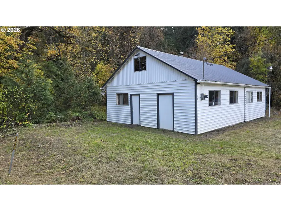 93146 Applegate Trl, Cheshire, OR 97448 - #3