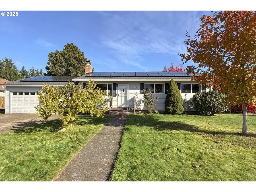 1226 SW Hensley Rd, Troutdale, OR 97060 - Image #2