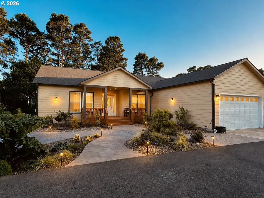 87932 Limpit Ln, Florence, OR 97439 - #2