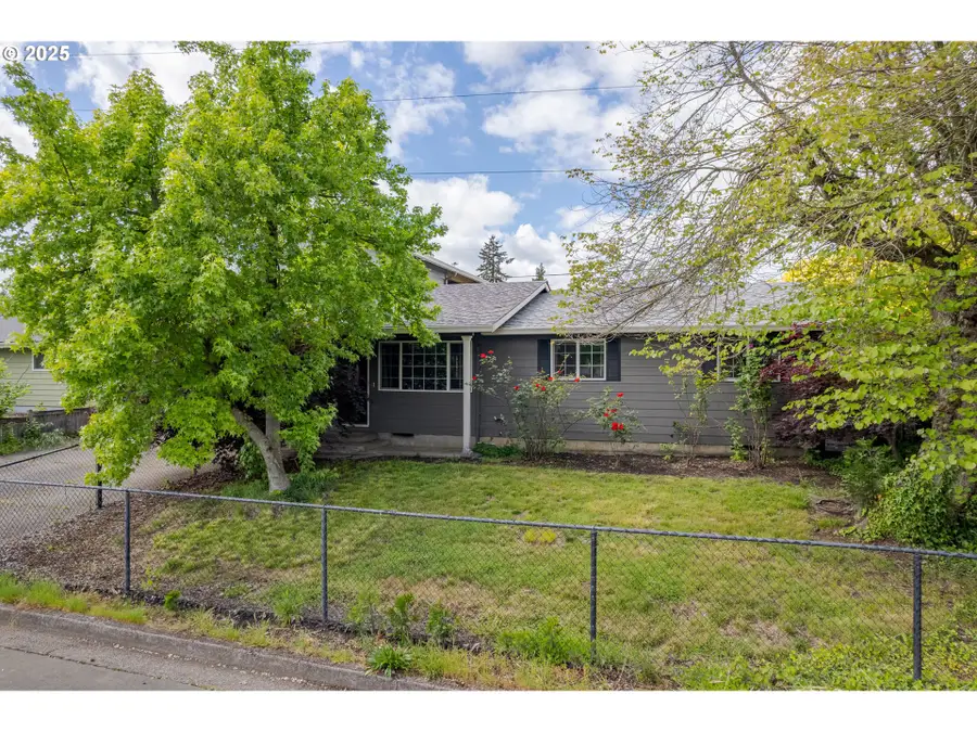 1310 W Quinalt St, Springfield, OR 97477 - Image #3