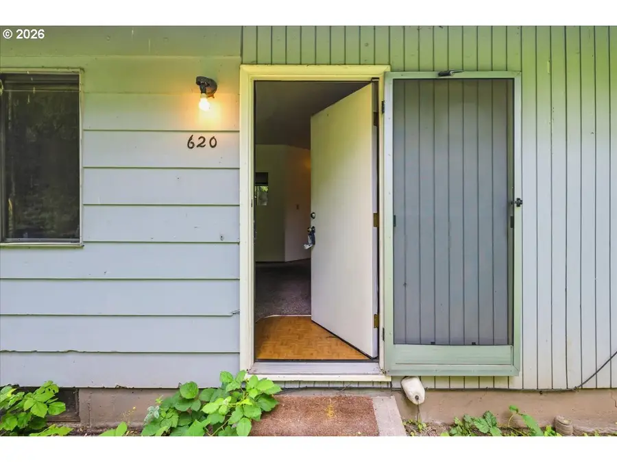 620 NE 69th Ave, Hillsboro, OR 97124 - #2