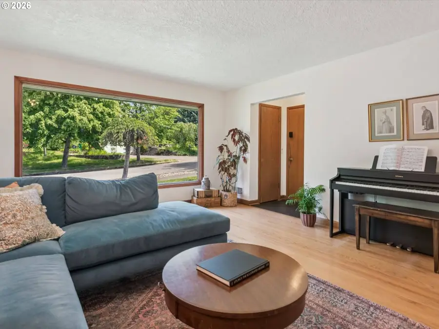 7270 SW Nevada Ter, Portland, OR 97219 - #2