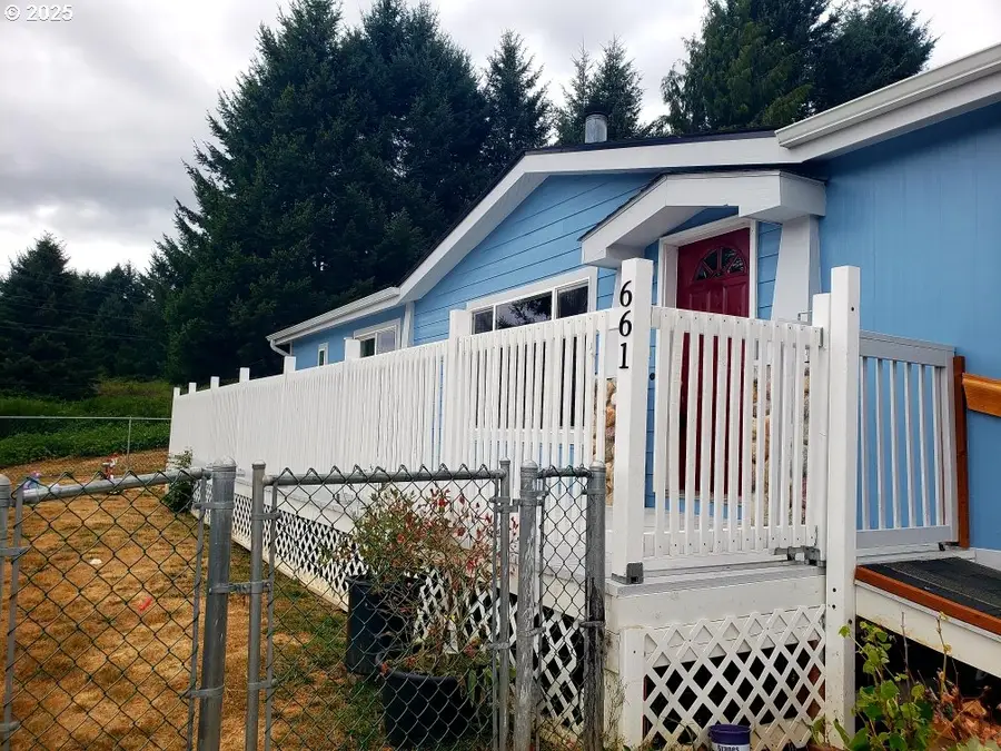 661 D St, Elkton, OR 97436 - Image #2