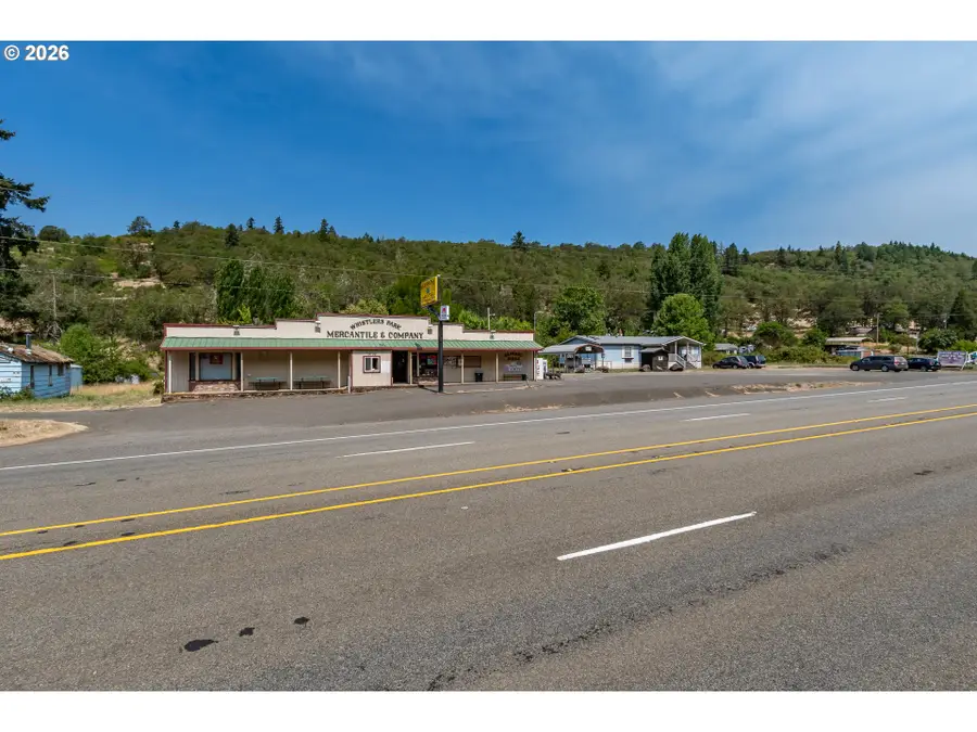14190 N Umpqua Hwy, Roseburg, OR 97470 - #2
