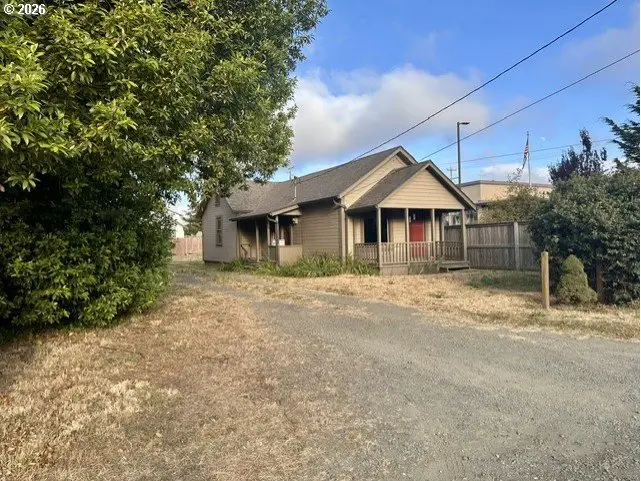 1957 Myrtle St, North Bend, OR 97459 - #1