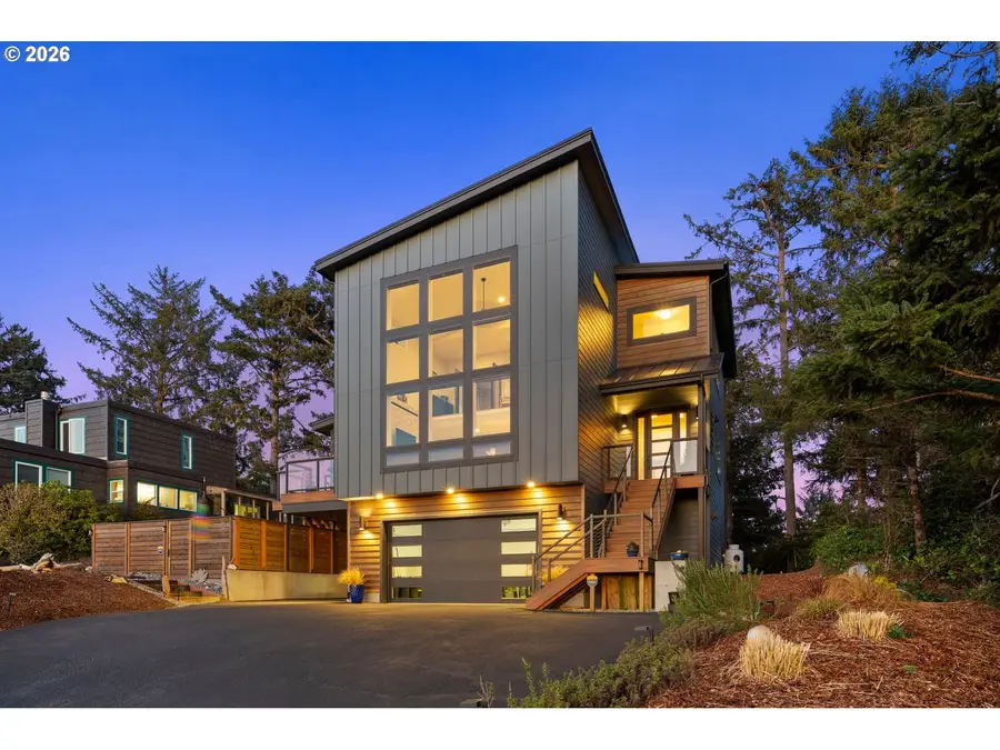 31302 J Pl, Long Beach North Beach Peninsula, WA 98640 - #3