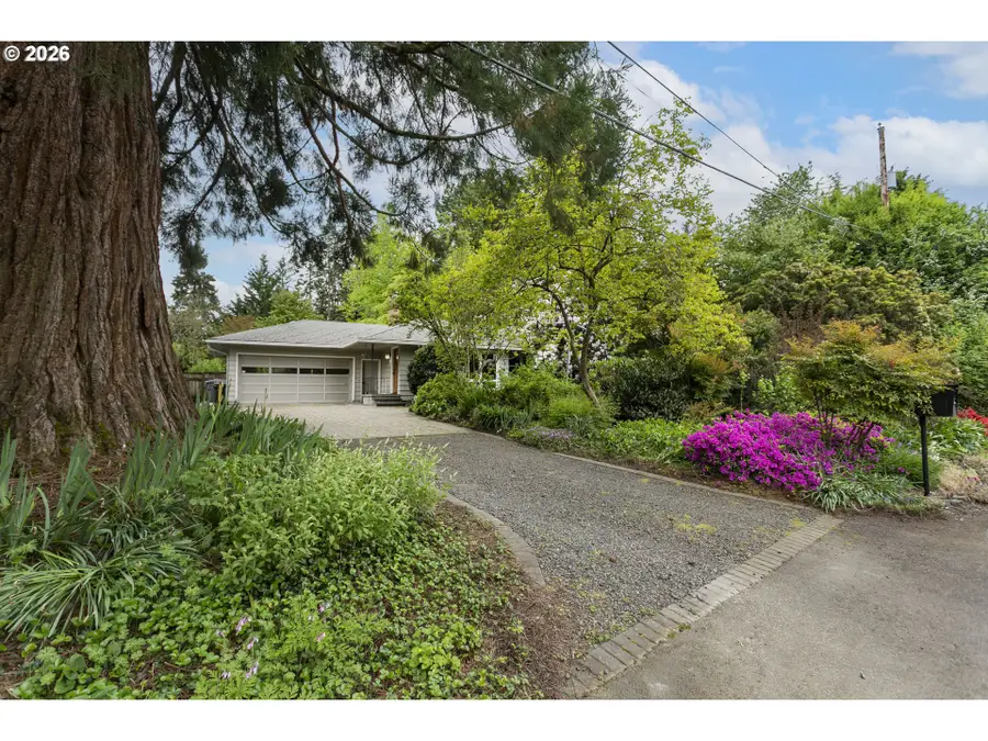 4255 Calaroga Cir, Northwest Clackamas, OR 97068 - #3