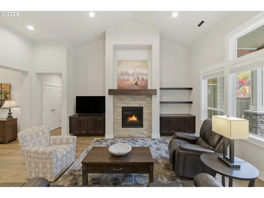 3228 NW Hood Ct, Camas, WA 98607 - Image #3