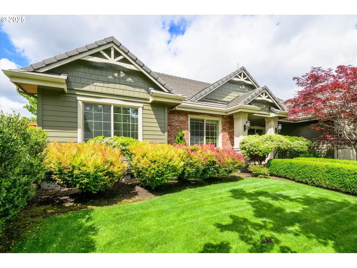 2053 Lakeview Dr, Eugene, OR 97408 - #1