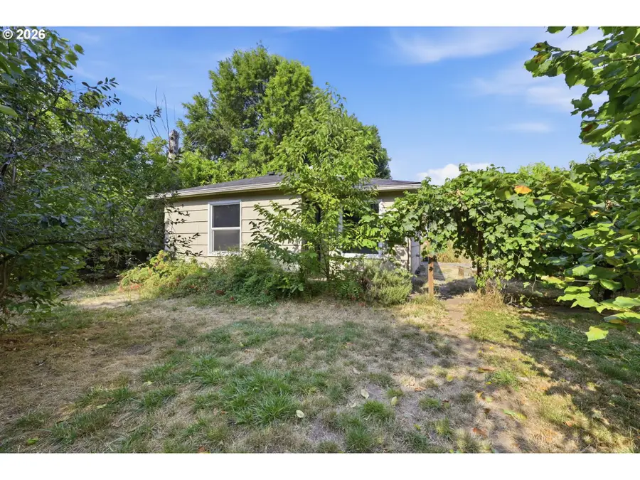 1230 Waite St, Eugene, OR 97402 - #2
